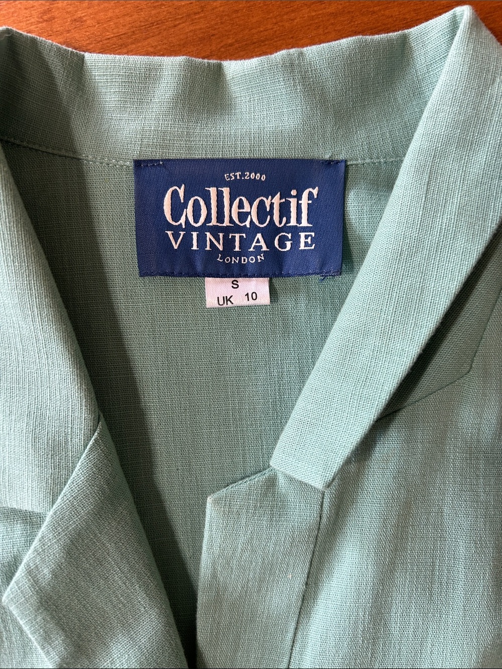 Collectif - Retro-Style Nurse Pencil Dress - Picture 4 of 10